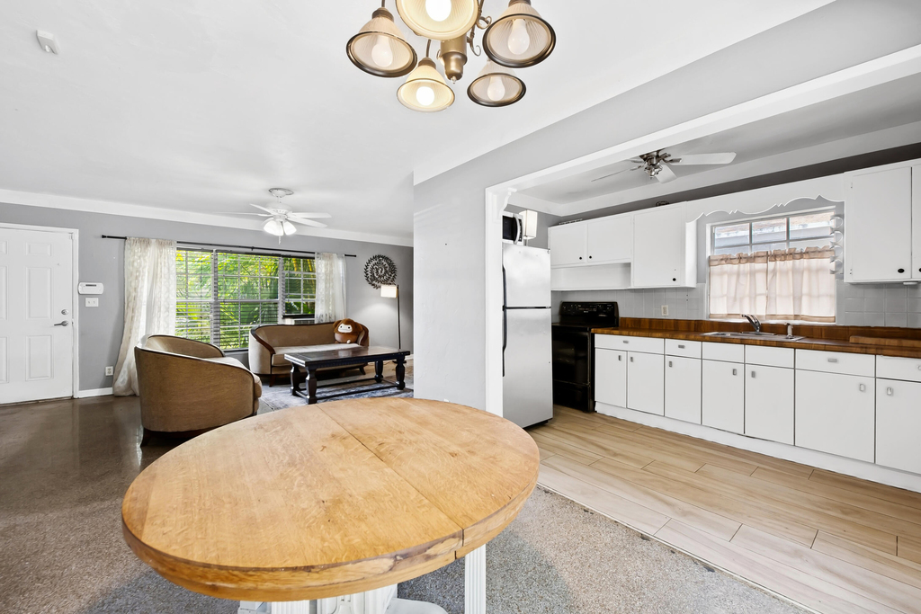 1532 Nw 7th Avenue - Photo 6
