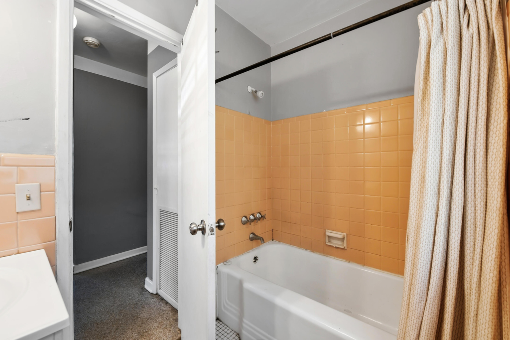 1532 Nw 7th Avenue - Photo 13