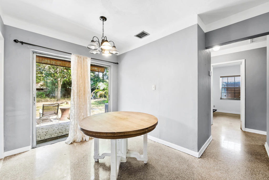 1532 Nw 7th Avenue - Photo 5