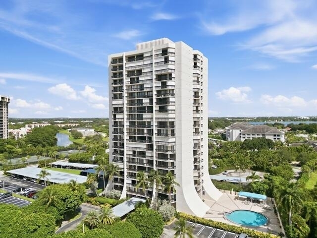 2400 Presidential Way - Photo 1