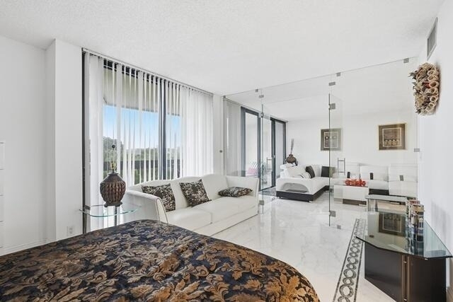 2400 Presidential Way - Photo 23