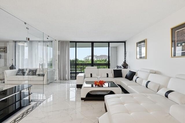 2400 Presidential Way - Photo 5