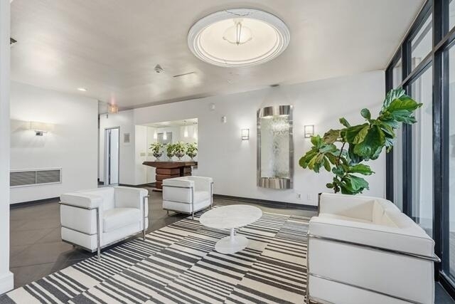 2400 Presidential Way - Photo 31
