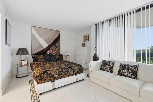 2400 Presidential Way - Photo 22