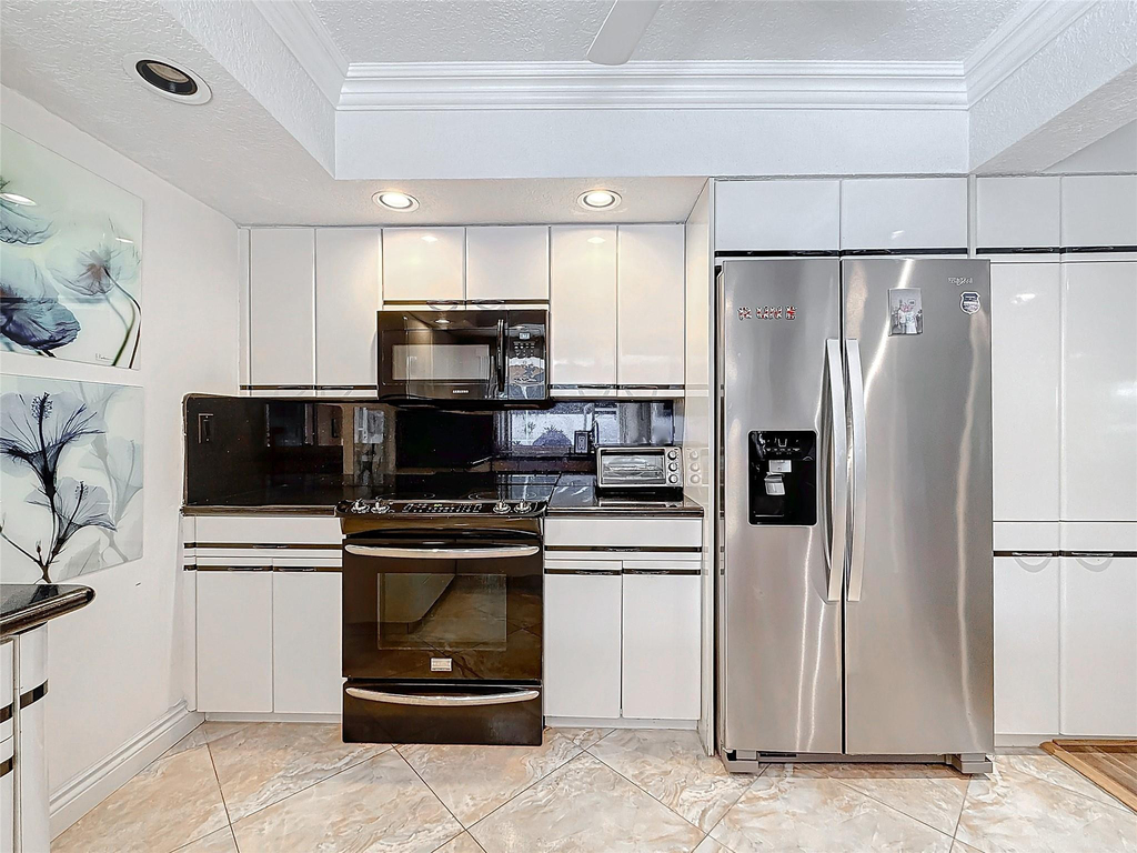 4100 Ne 25th Avenue - Photo 11