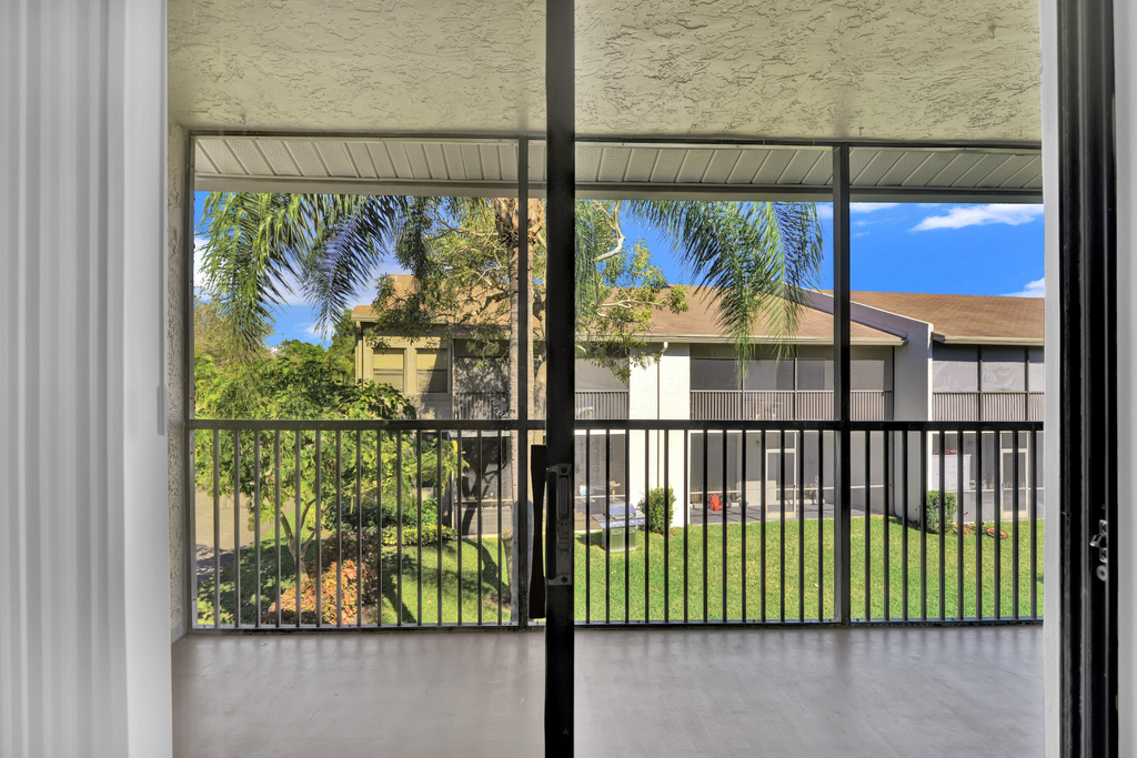 1252 S Military Trail - Photo 19