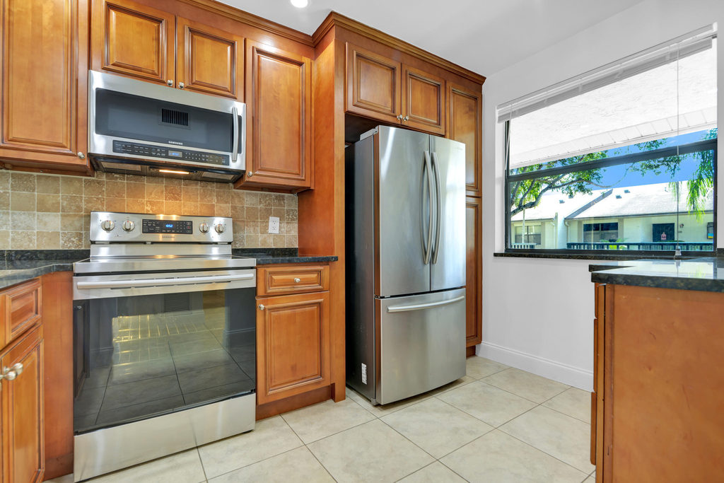 1252 S Military Trail - Photo 5