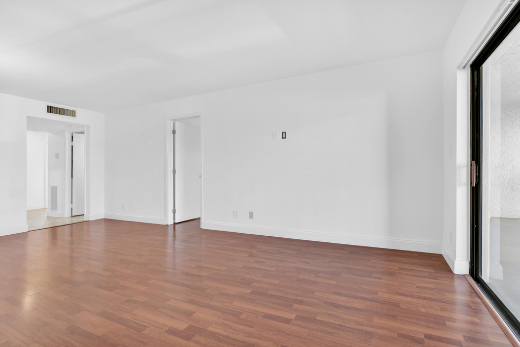 1252 S Military Trail - Photo 15