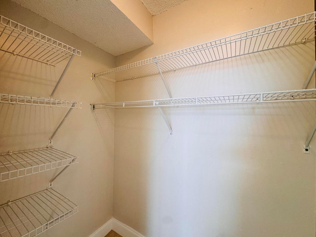 500 Executive Center Drive - Photo 13