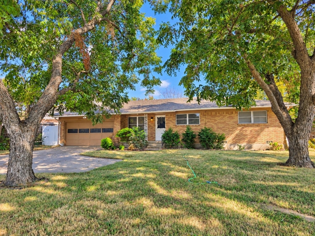2711 Morton Street - Photo 1