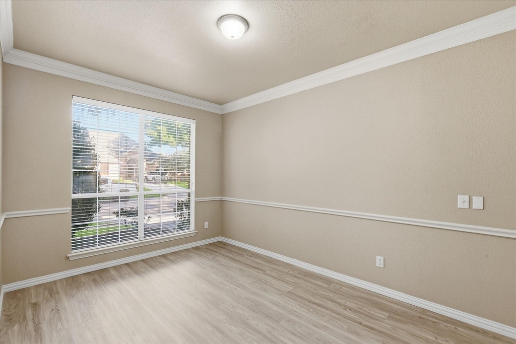 801 Coralberry Drive - Photo 6