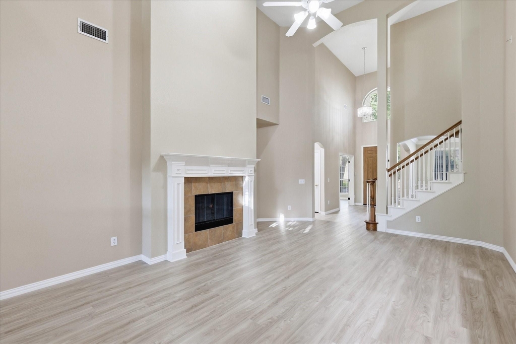 801 Coralberry Drive - Photo 9
