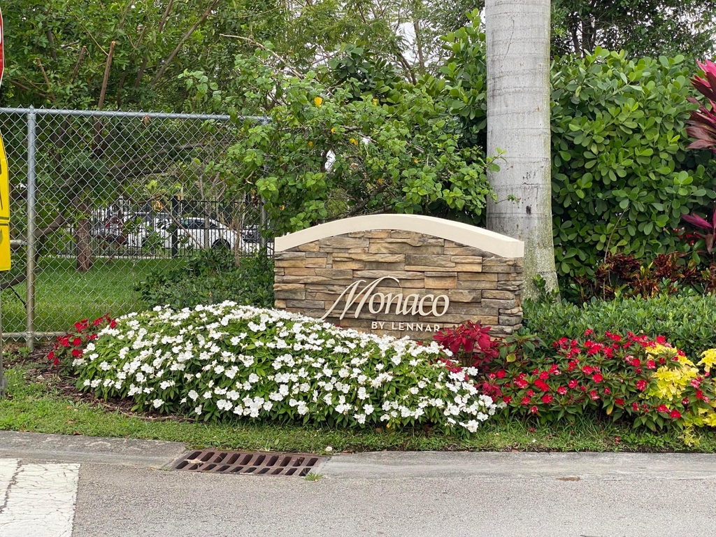 11269 Nw 88th Street - Photo 13