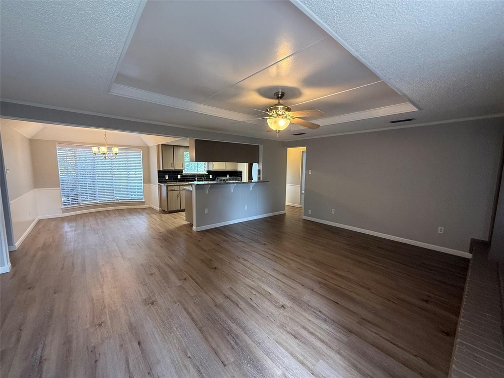 5912 Pleasant Hill Drive - Photo 4