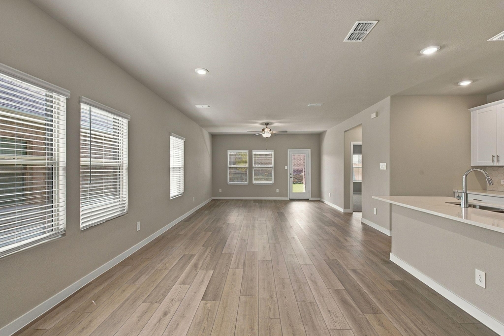 6014 Alderton Drive - Photo 9