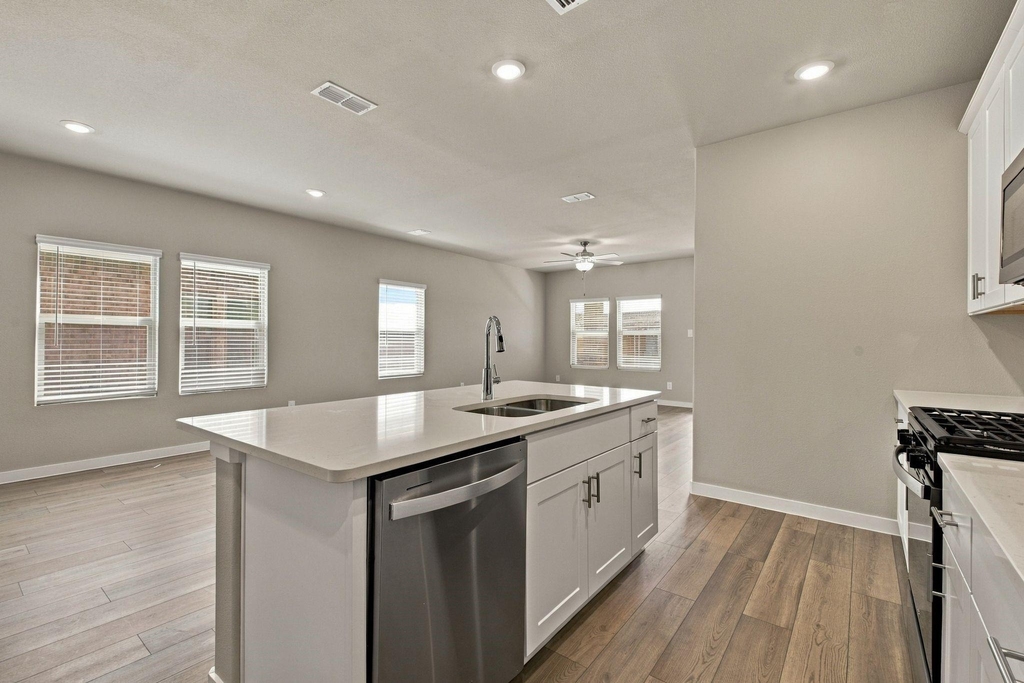 6014 Alderton Drive - Photo 7