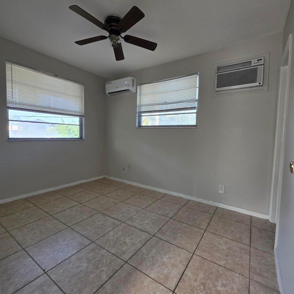 1826 Sherman Street - Photo 1