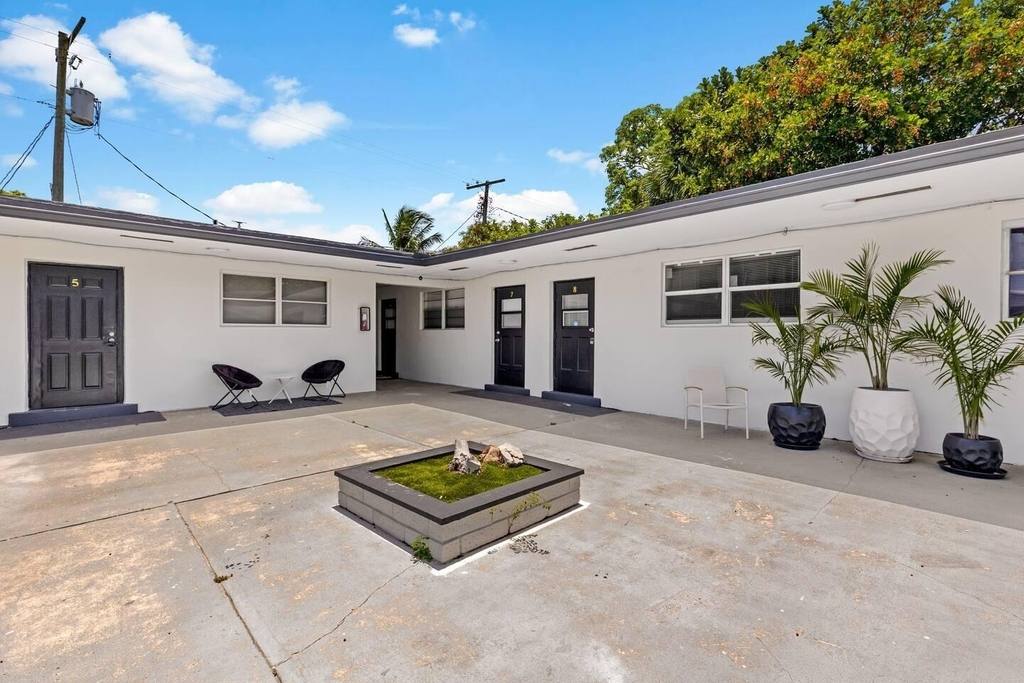 1826 Sherman Street - Photo 0