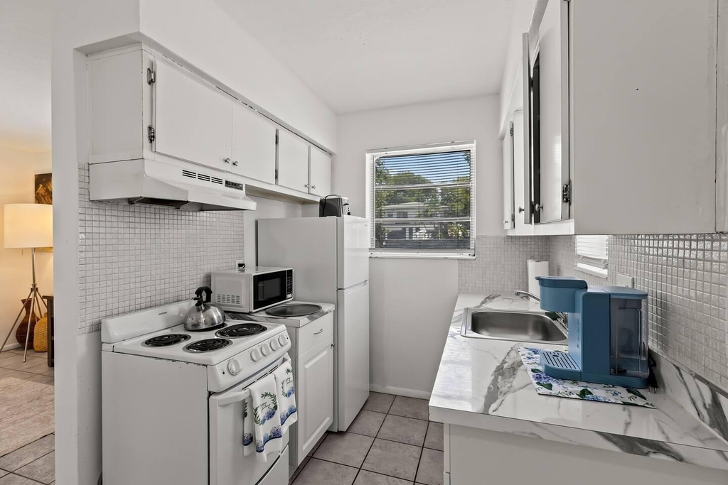 1826 Sherman Street - Photo 1