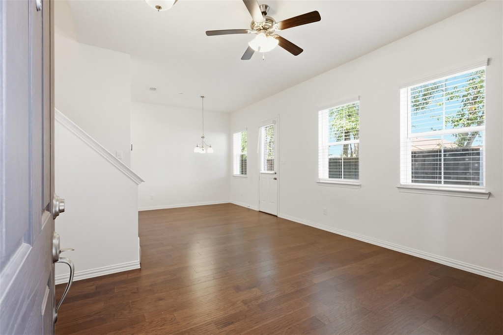 2413 Ash Lane - Photo 6