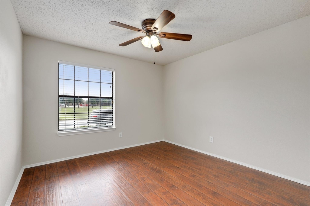 400 Azalea Drive - Photo 18