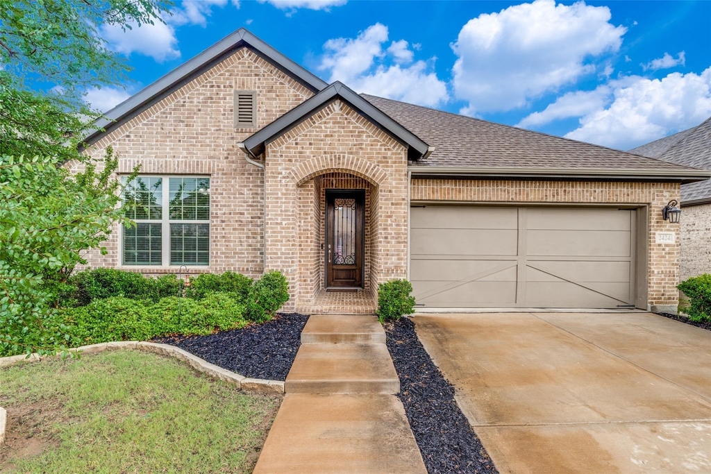 2424 Preakness Place - Photo 0