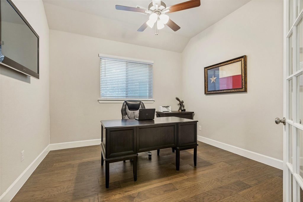 2424 Preakness Place - Photo 5