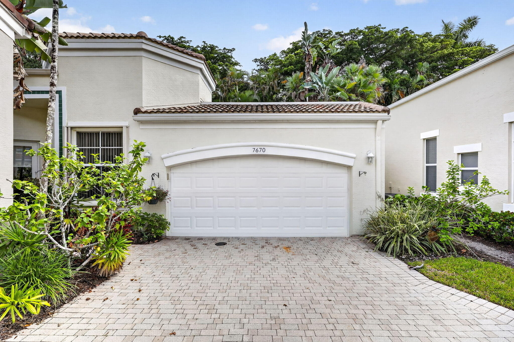 7670 Jasmine Court - Photo 1