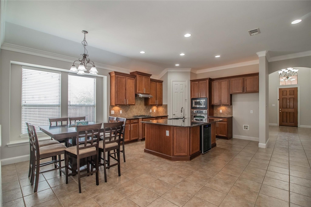 4647 Phillip Drive - Photo 10