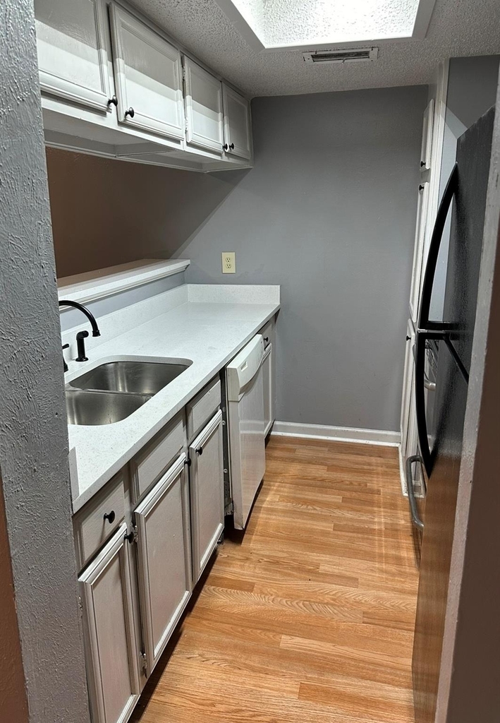 9170 Forest Lane - Photo 4
