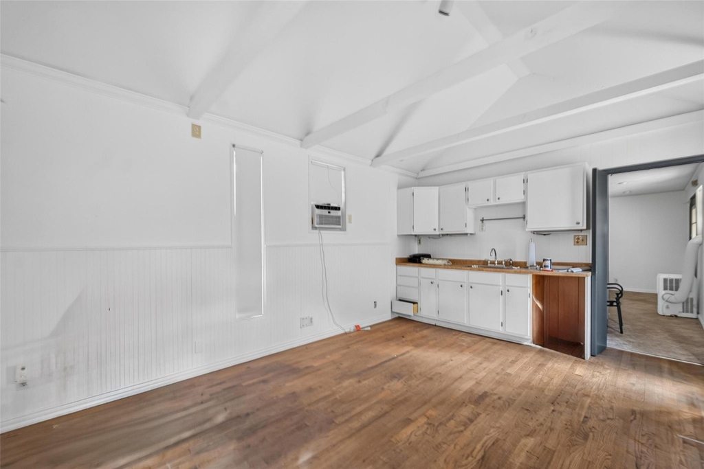 5630 Vanderbilt Avenue - Photo 35