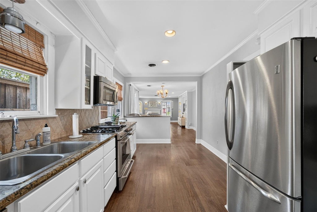 5630 Vanderbilt Avenue - Photo 17