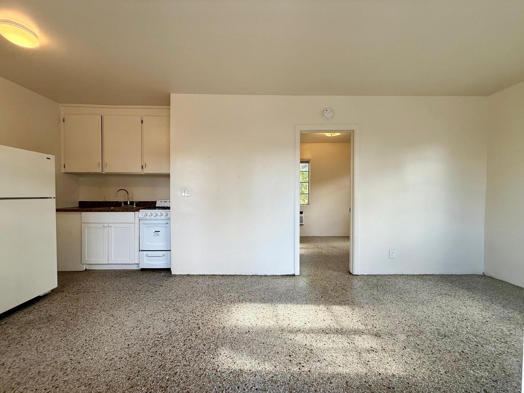 1006 2nd Avenue N - Photo 6