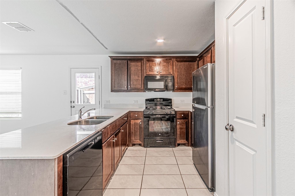 14037 Earlham Street - Photo 13