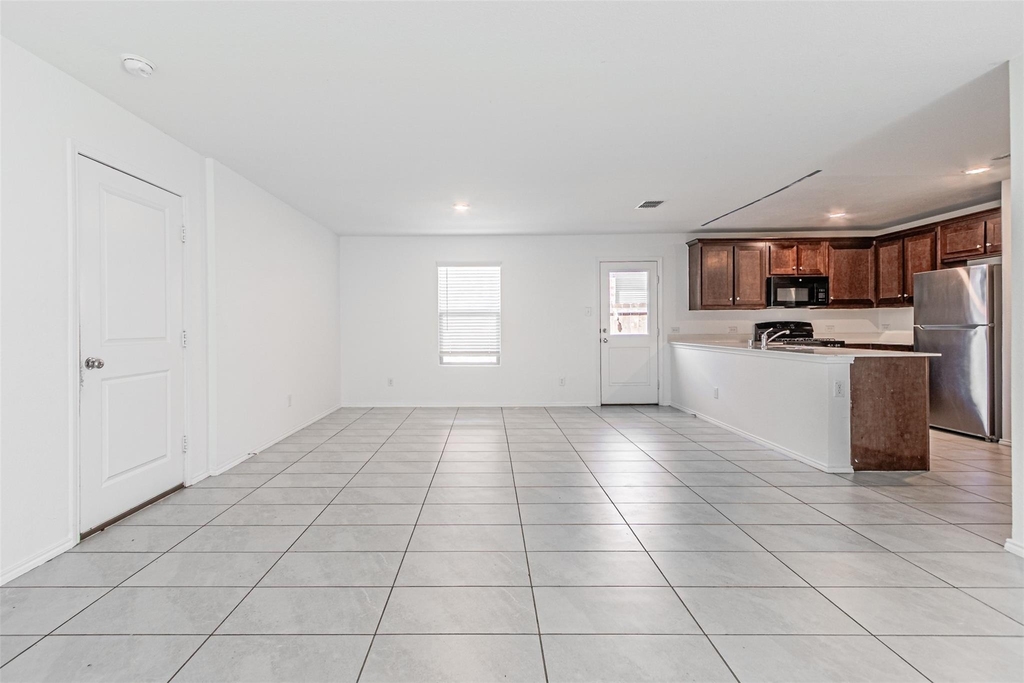 14037 Earlham Street - Photo 8