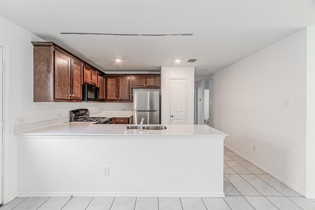 14037 Earlham Street - Photo 10