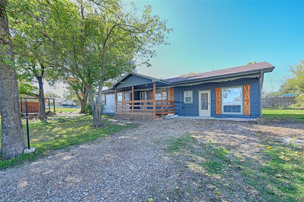 4574 County Road 895 - Photo 1