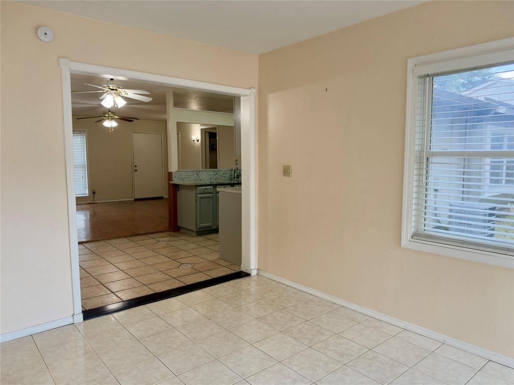 5716 Pearce Street - Photo 5