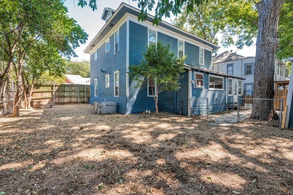 415 W Franklin Street - Photo 22