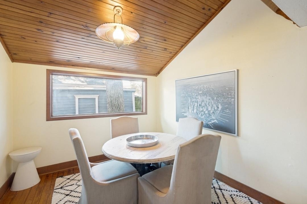 415 W Franklin Street - Photo 9