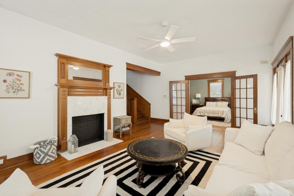 415 W Franklin Street - Photo 4
