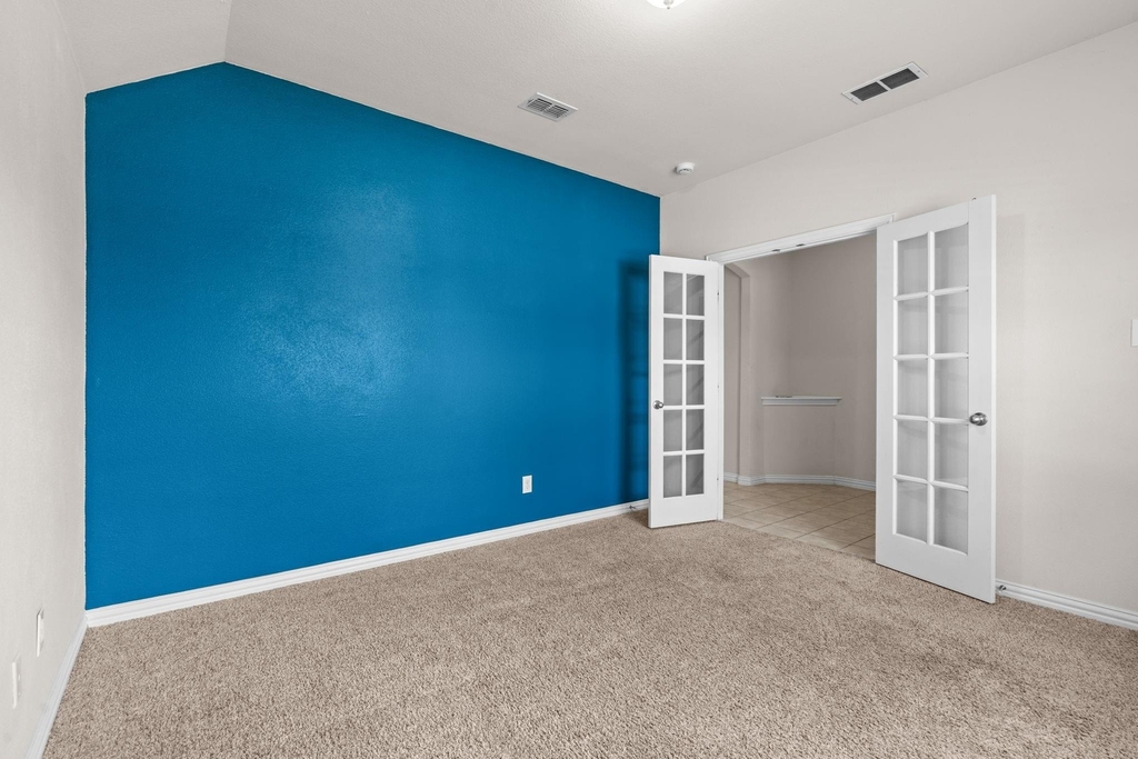 2640 Costa Mesa Drive - Photo 15