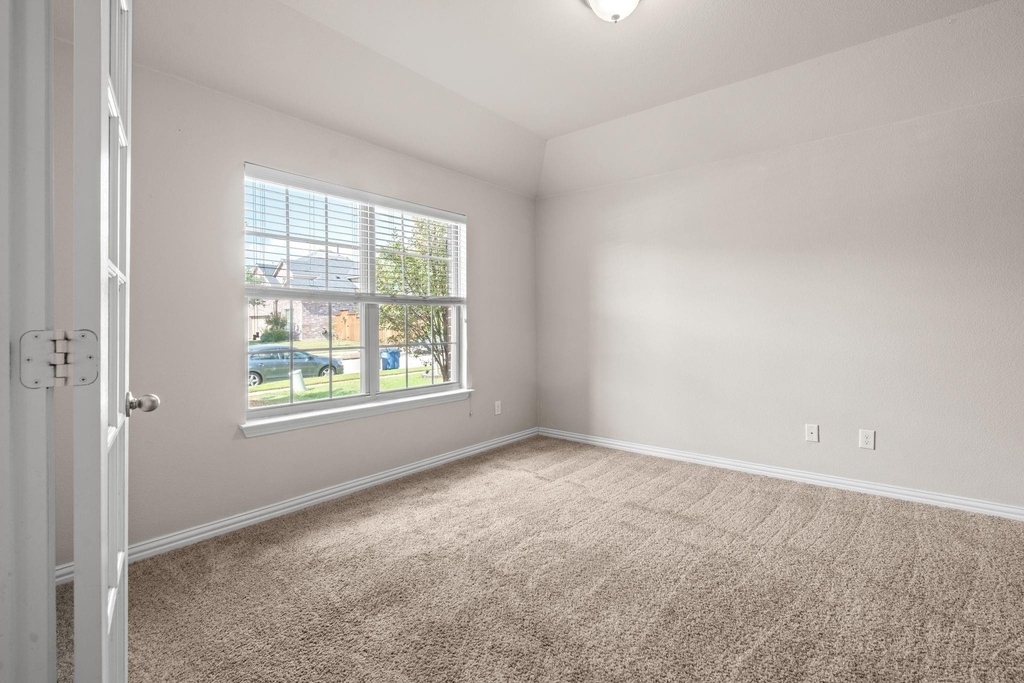 2640 Costa Mesa Drive - Photo 5