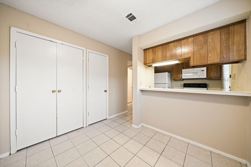 929 W Hickory Street - Photo 6