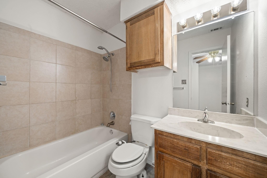 929 W Hickory Street - Photo 18