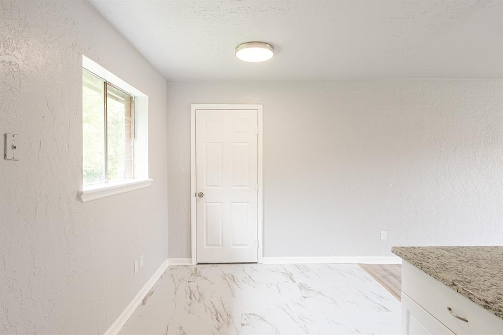 2605 Queensbury Road - Photo 12