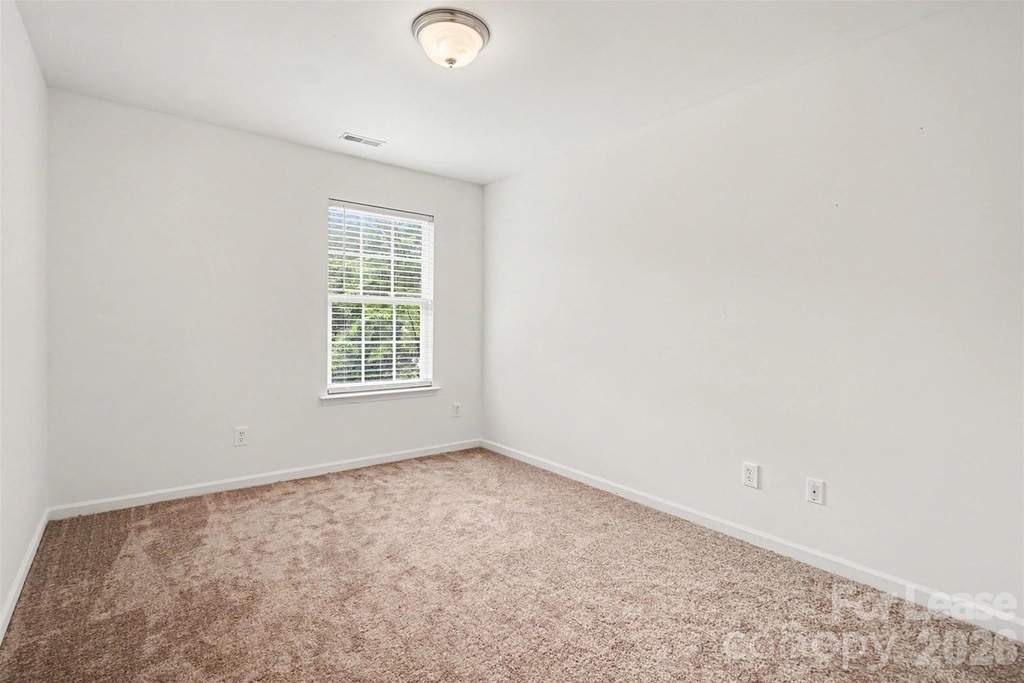 7514 Abigail Glen Drive - Photo 16