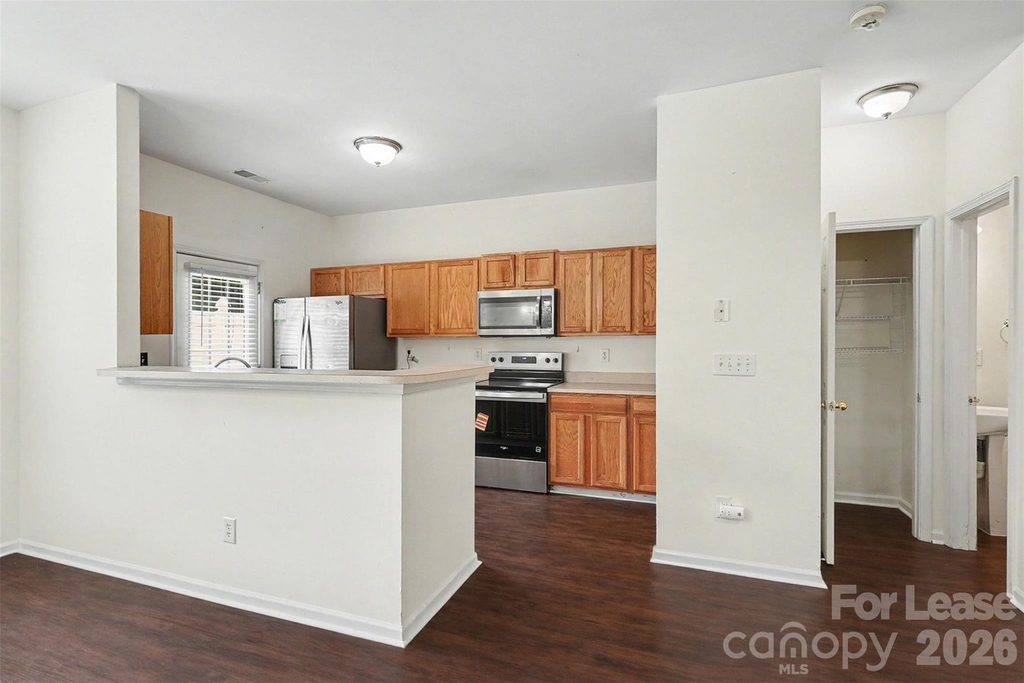 7514 Abigail Glen Drive - Photo 5