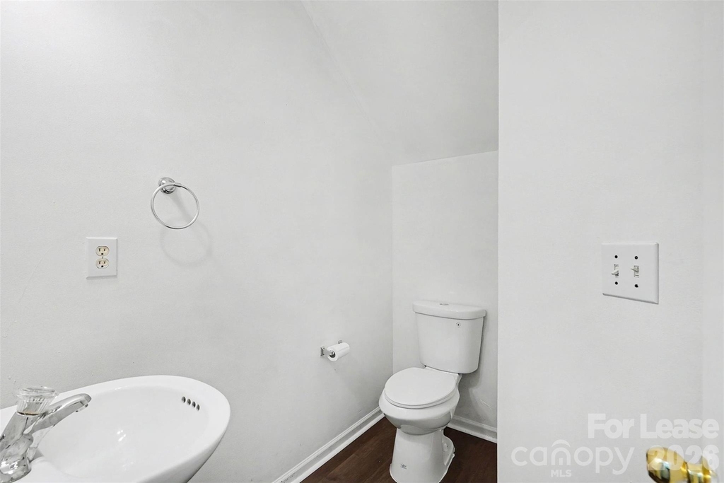 7514 Abigail Glen Drive - Photo 8