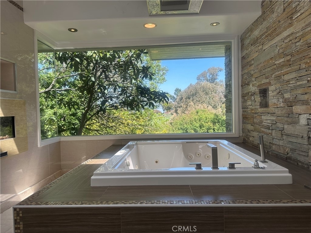 60 Crest Road E - Photo 21
